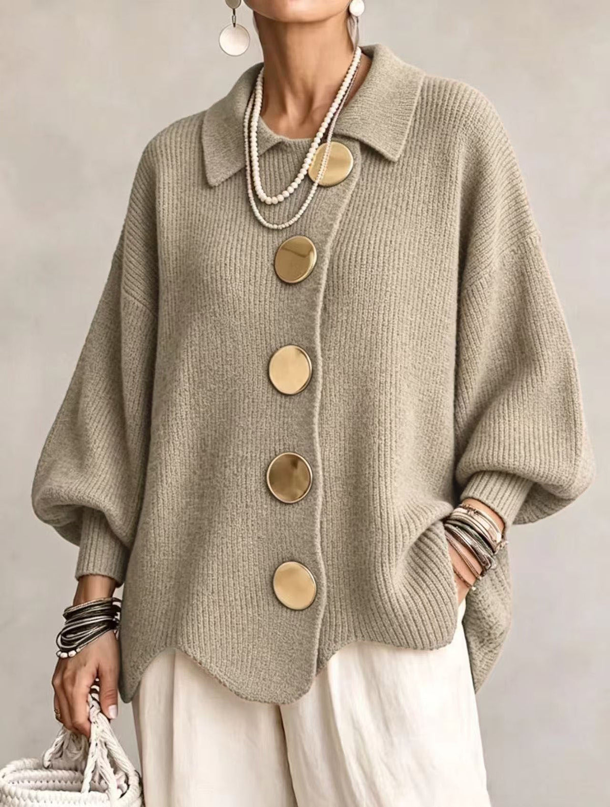 Valerie™ | Oversized cardigan with large golden buttons